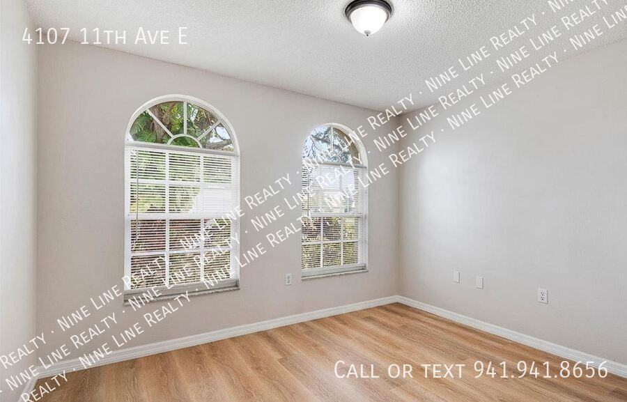 4107 11th Ave E - Photo 5 of 37