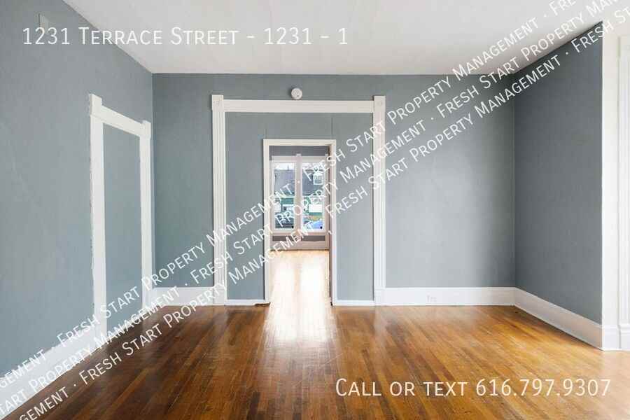 1231 Terrace St #1 - Photo 3 of 15