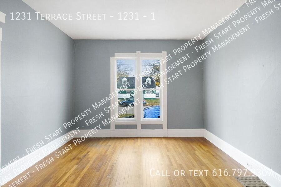 1231 Terrace St #1 - Photo 5 of 15