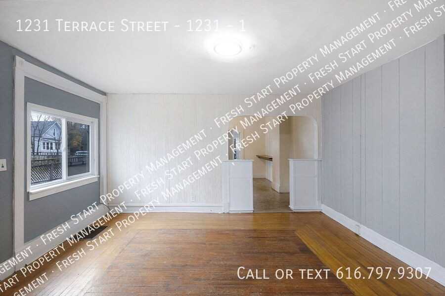 1231 Terrace St #1 - Photo 6 of 15