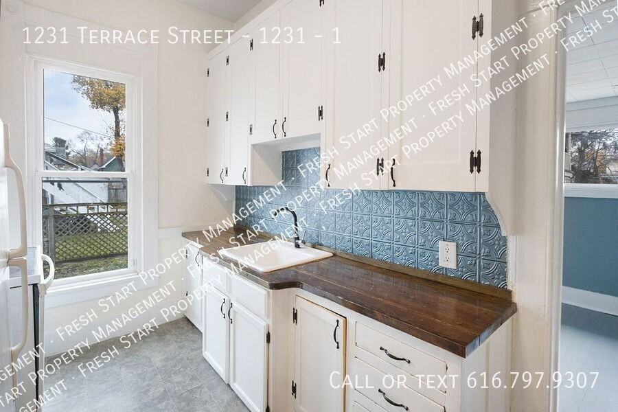1231 Terrace St #1 - Photo 7 of 15