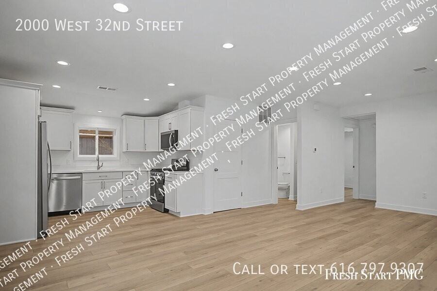 2000 W 32nd St - Photo 5 of 21