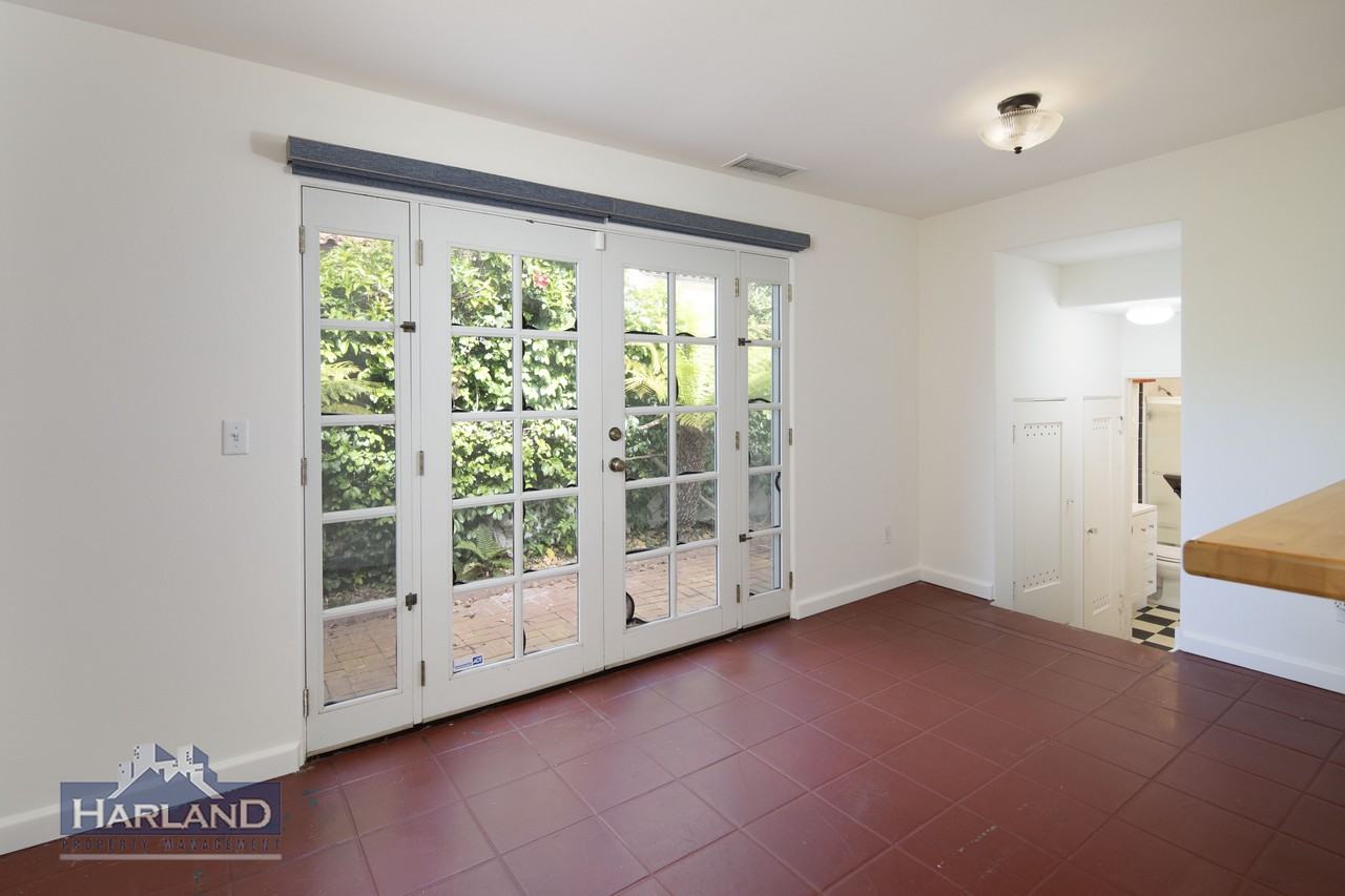 409 Dunemere Dr - Photo 5 of 10