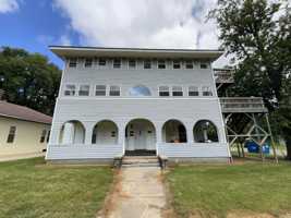 featured image of 526 E Main St ## 111