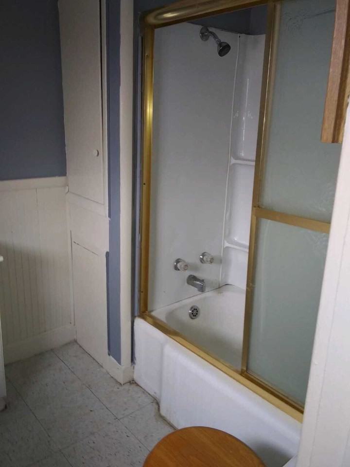 526 E Main St #E - Photo 4 of 9