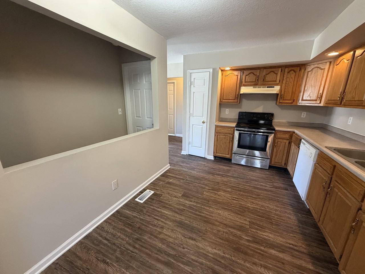 14210 N 920 East Rd - Photo 2 of 24