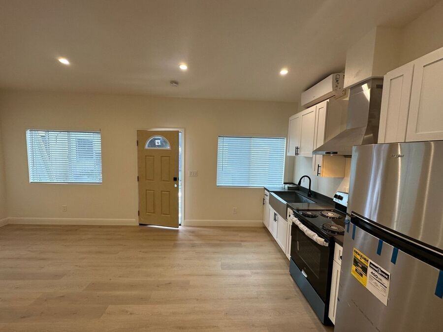 6614 Telegraph Ave - Photo 3 of 13