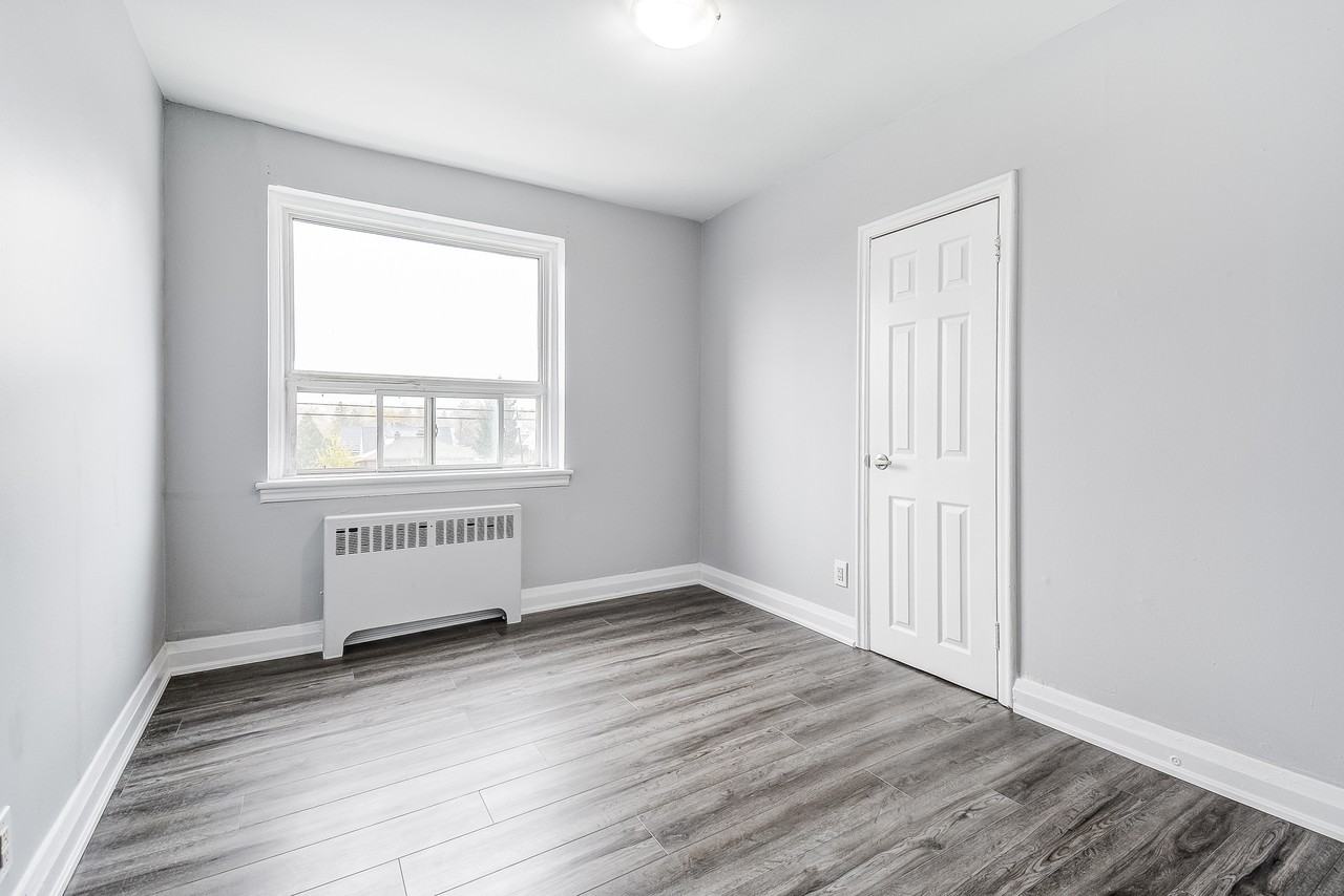 385 Concession St #6 - Photo 5 of 8