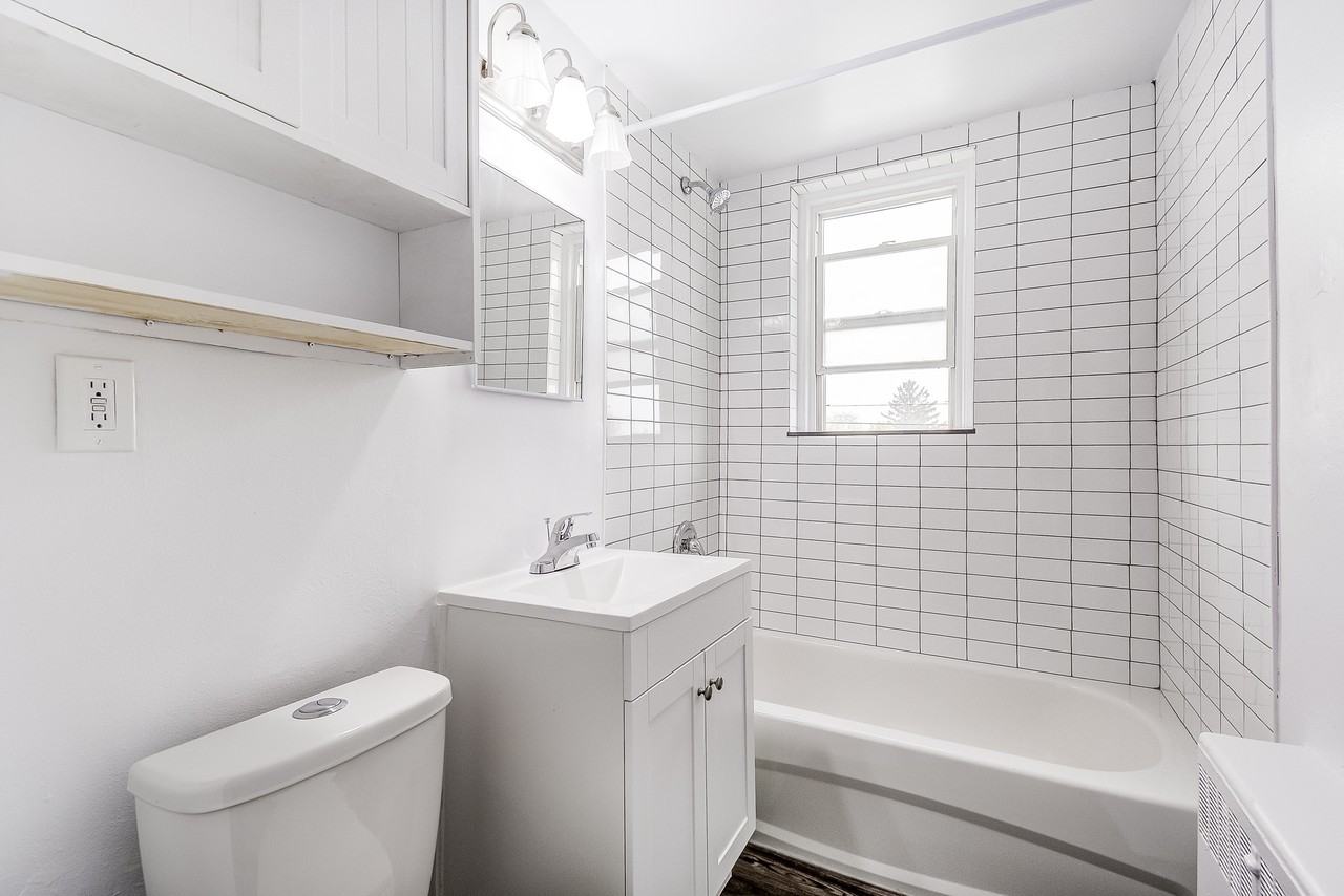 385 Concession St #6 - Photo 6 of 8