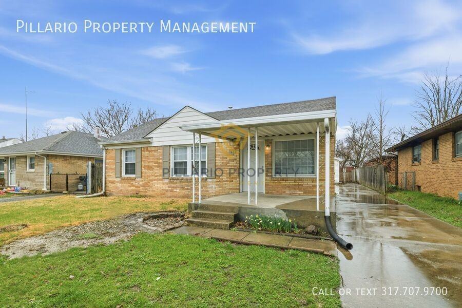 1652 N Coolidge Ave - Photo 2 of 17