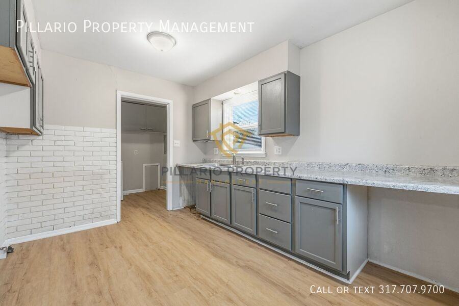 1652 N Coolidge Ave - Photo 4 of 17