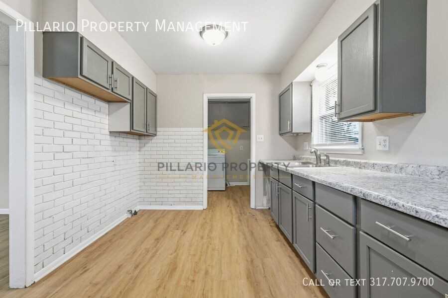 1652 N Coolidge Ave - Photo 5 of 17