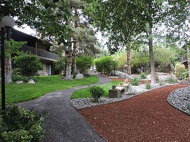 2913 Tierra Verde E - Photo 3 of 12