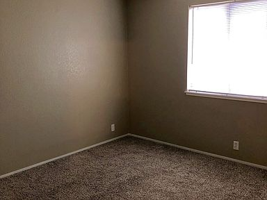 2913 Tierra Verde E - Photo 7 of 12