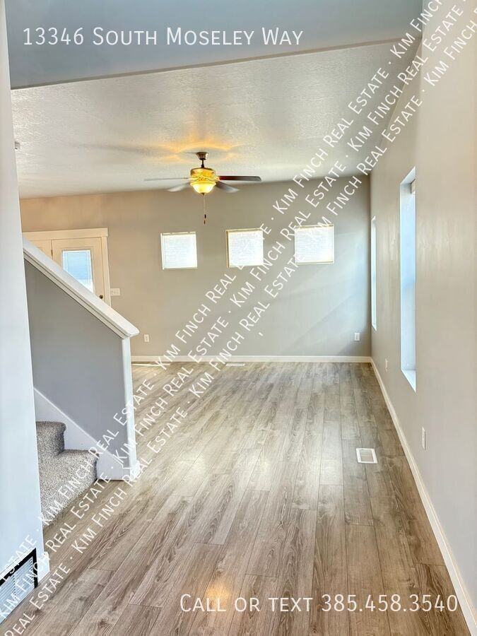 13346 S Moseley Way - Photo 4 of 24