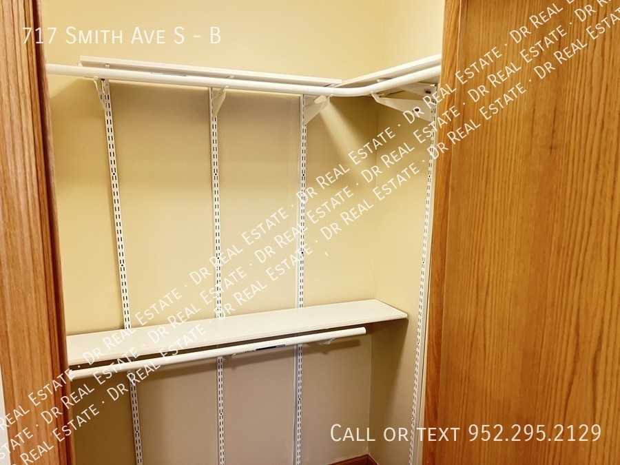 717 Smith Ave S #B - Photo 6 of 16