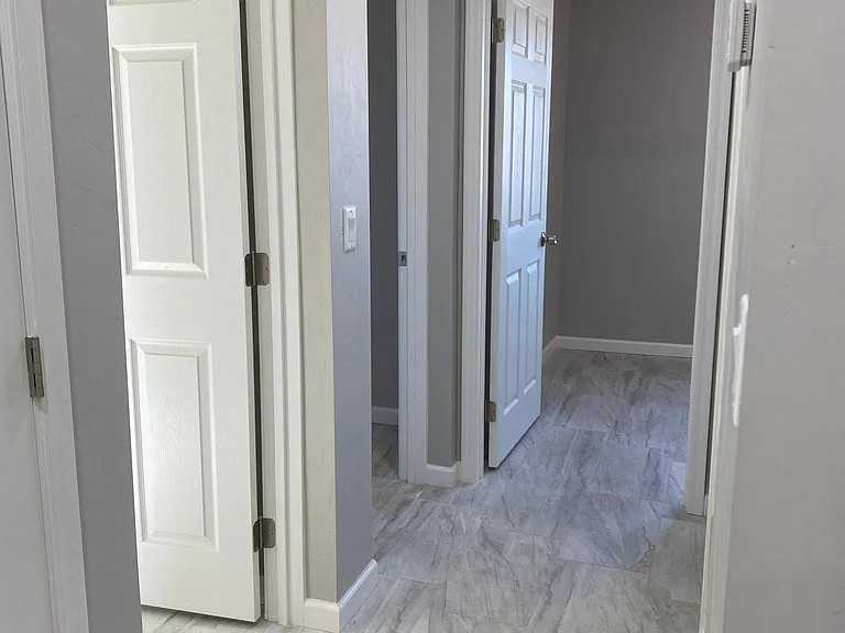 1918 S 10th Ave - Photo 6 of 11