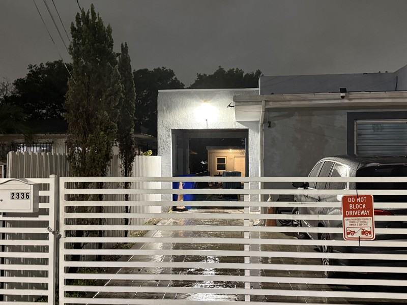 2336 Nw 35th St - Photo 7 of 13