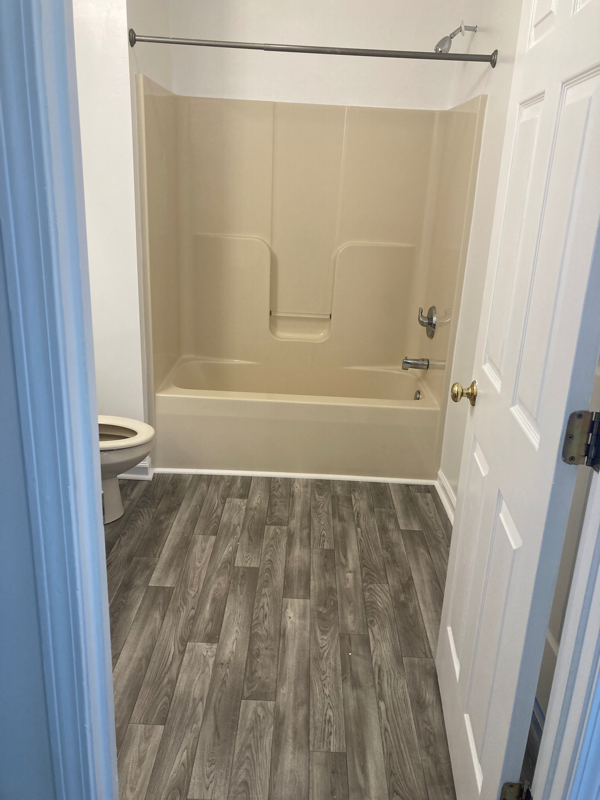 651A S 28th St - Photo 4 of 10