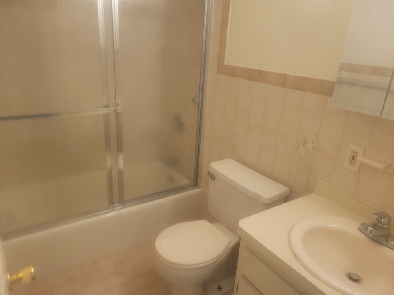 219 Daniel St - Photo 5 of 15