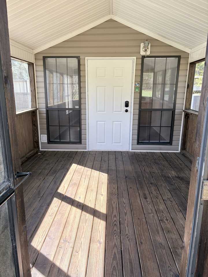 2072 S Jefferson Hwy - Photo 2 of 12