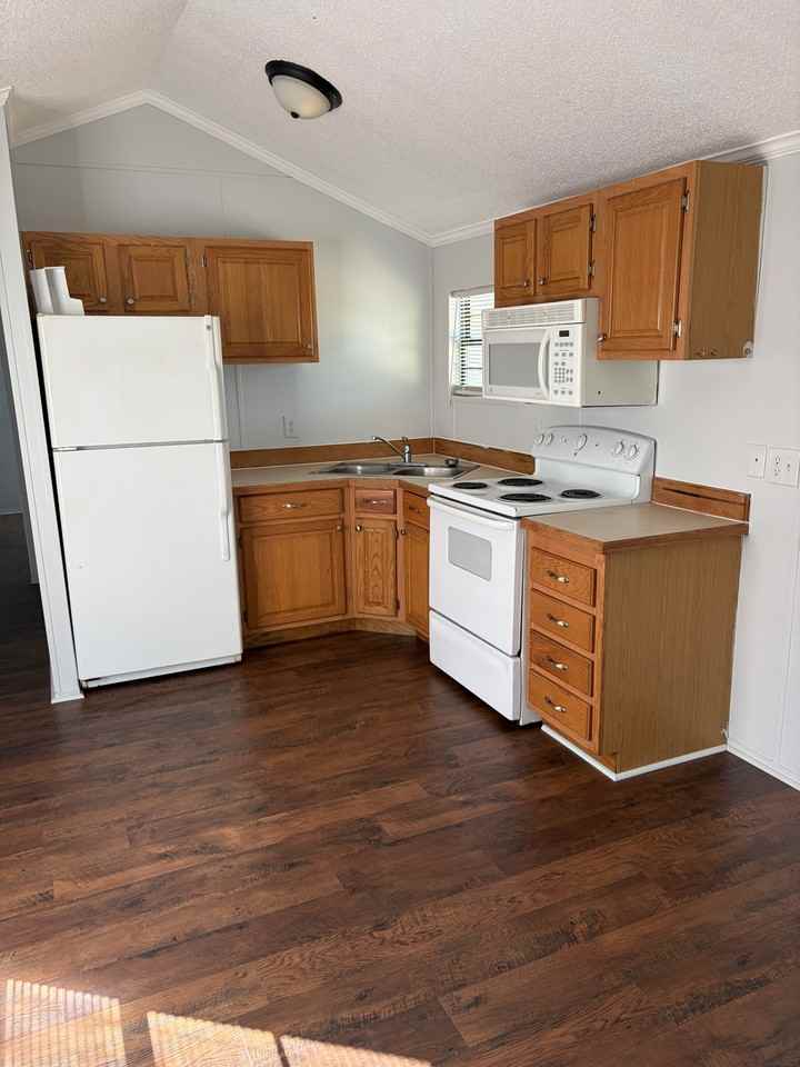 2072 S Jefferson Hwy - Photo 6 of 12