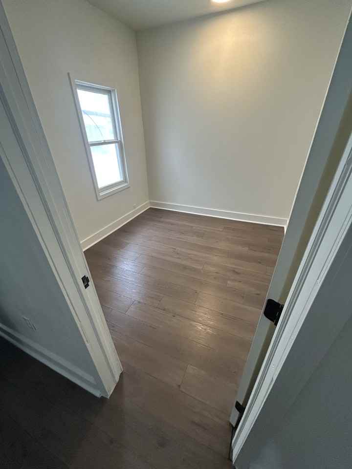 232 Ferris St #2 - Photo 4 of 5