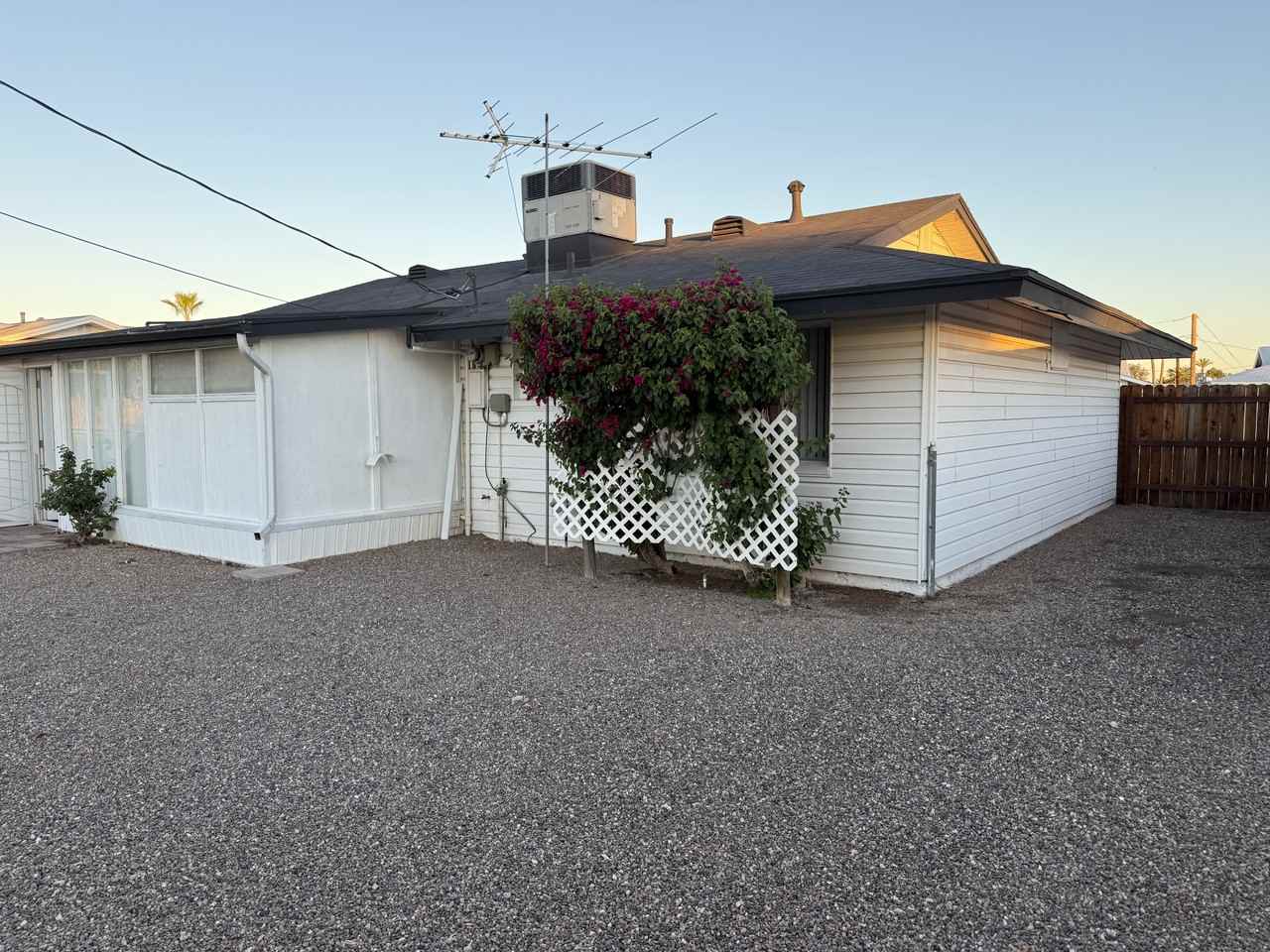 10607 W El Rancho Dr - Photo 7 of 23