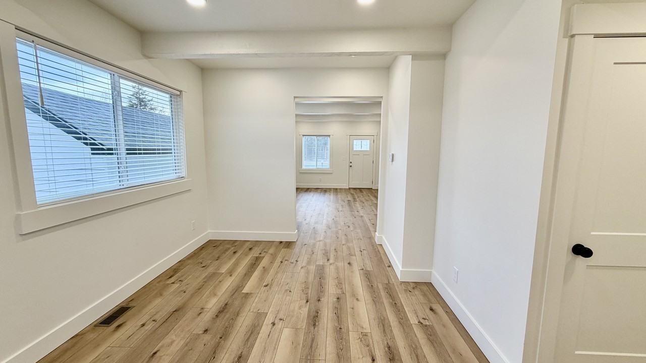 145 N Byron Ave #1 - Photo 7 of 21