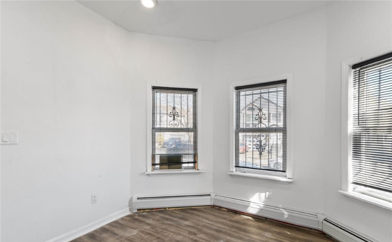 27 Winans Ave - Photo 2 of 19