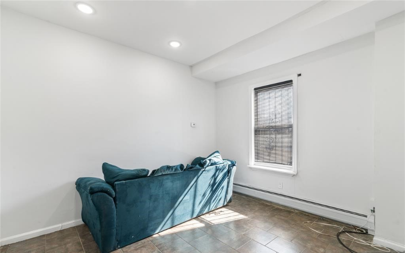 27 Winans Ave - Photo 4 of 19