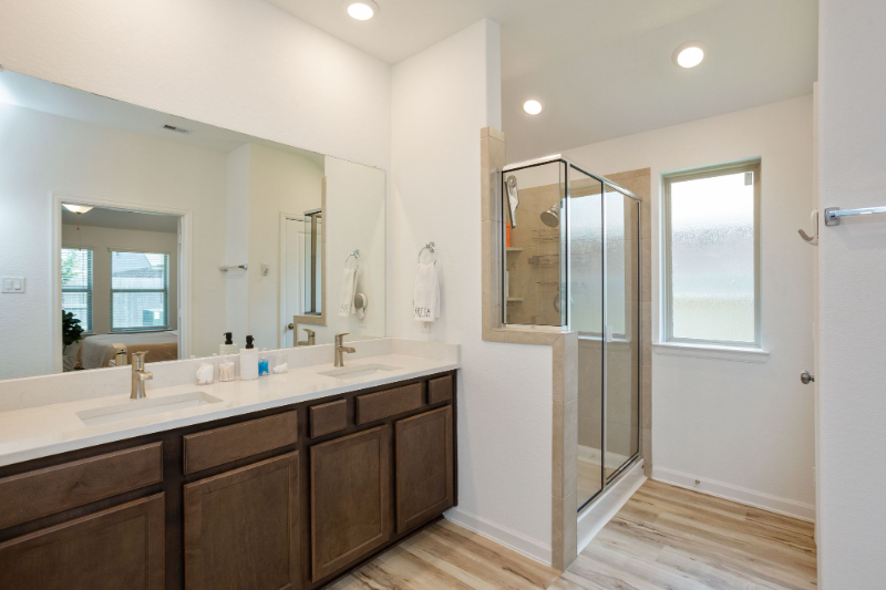 4827 Chestnut Valley Ln - Photo 5 of 9