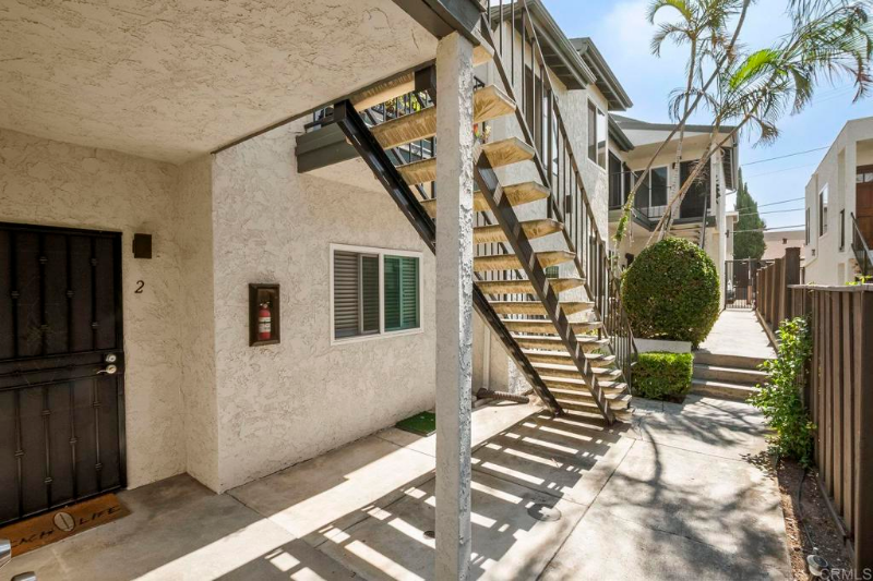 3935 Oregon St #6 - Photo 3 of 18