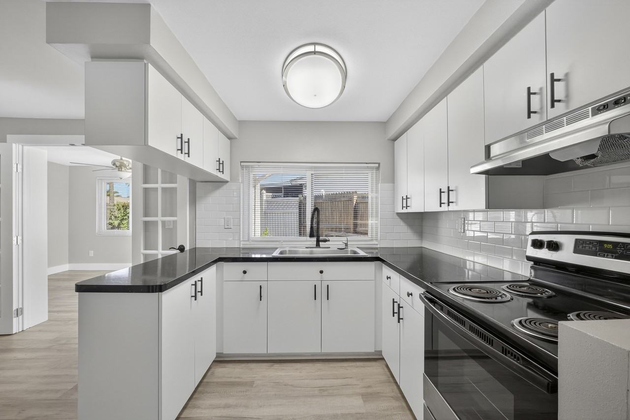 3624 Oakhurst Dr - Photo 6 of 20