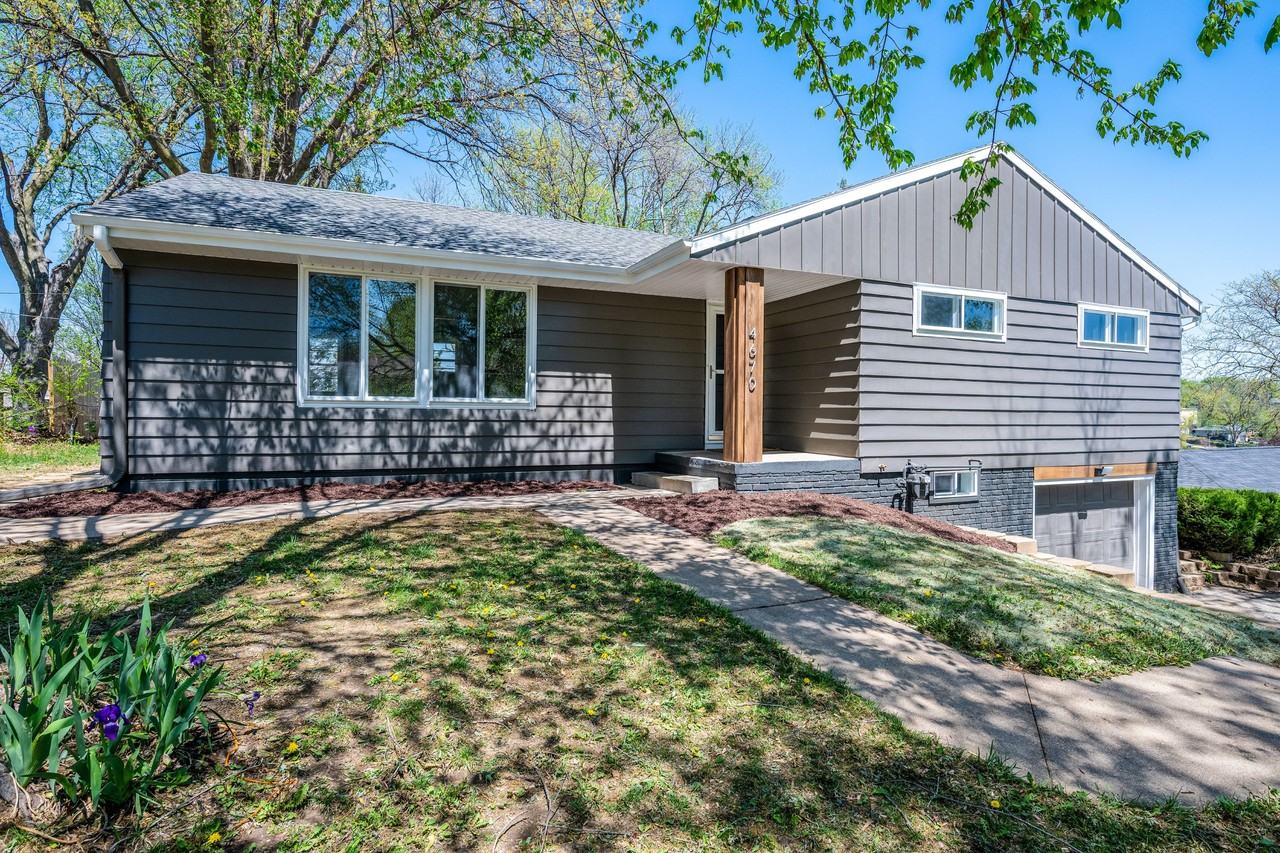 4670 Frederick St - Photo 3 of 19