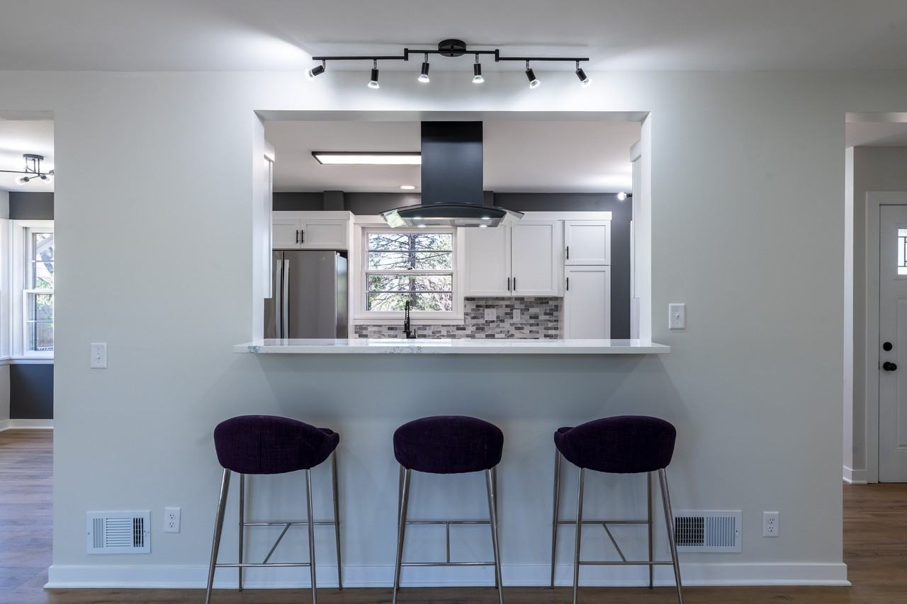 4670 Frederick St - Photo 5 of 19