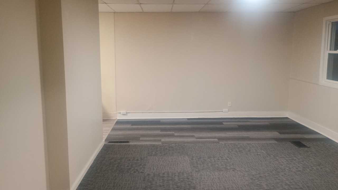 1118 E Hines Ave #1 - Photo 5 of 8