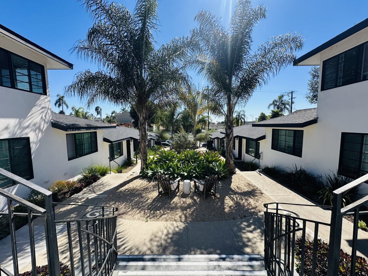 16 W Mission St #22 - Photo 3 of 15