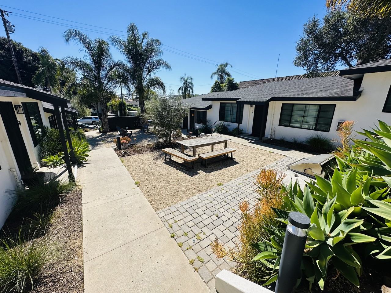 16 W Mission St #22 - Photo 4 of 15