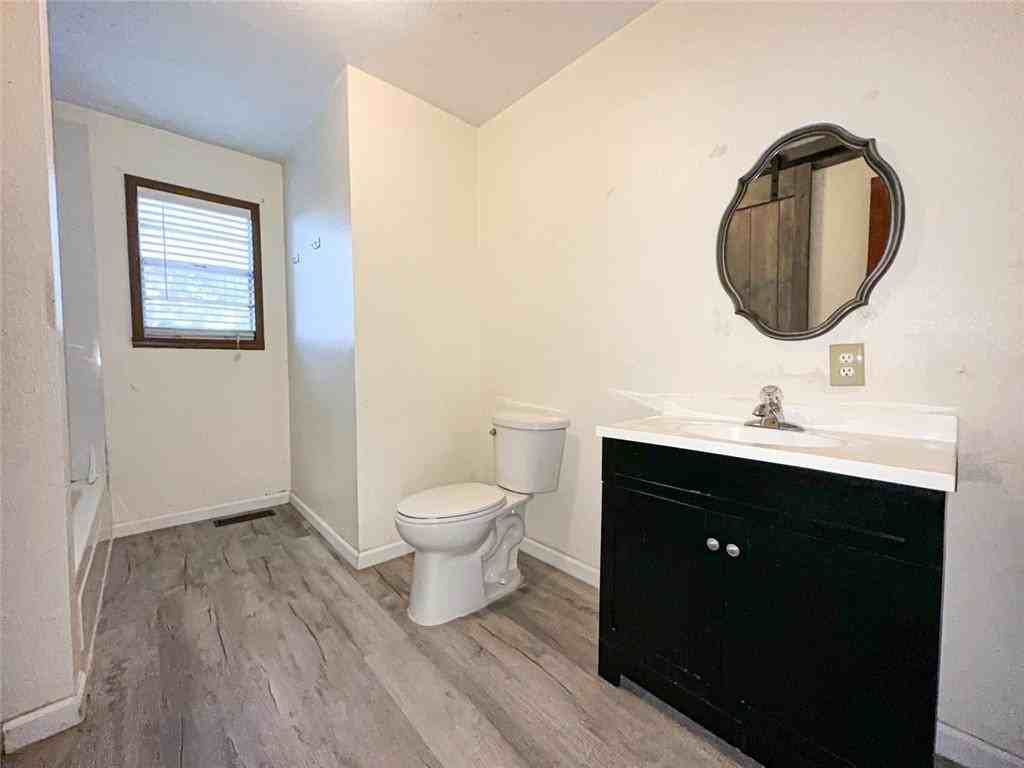 102 Brenda Ave - Photo 7 of 13