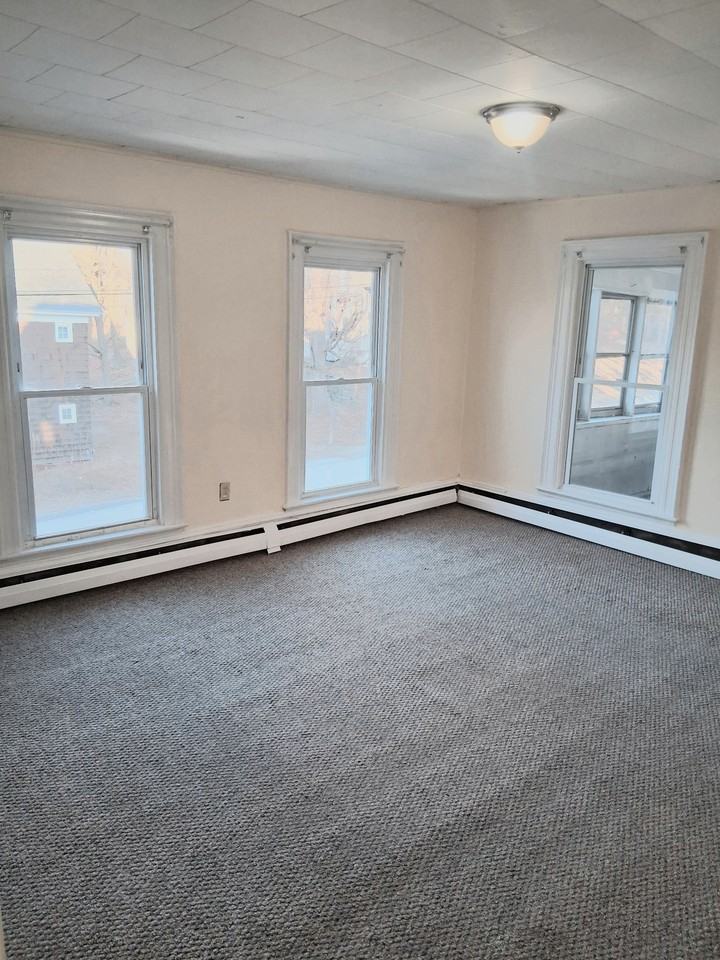 430 Court St #2 - Photo 2 of 14