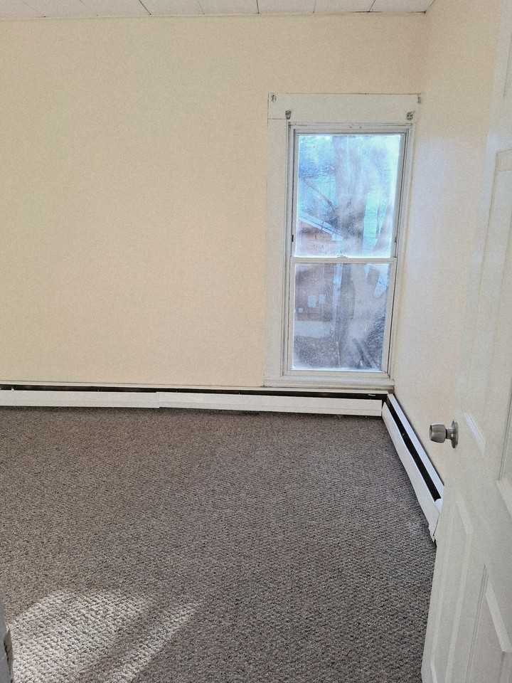 430 Court St #2 - Photo 4 of 14