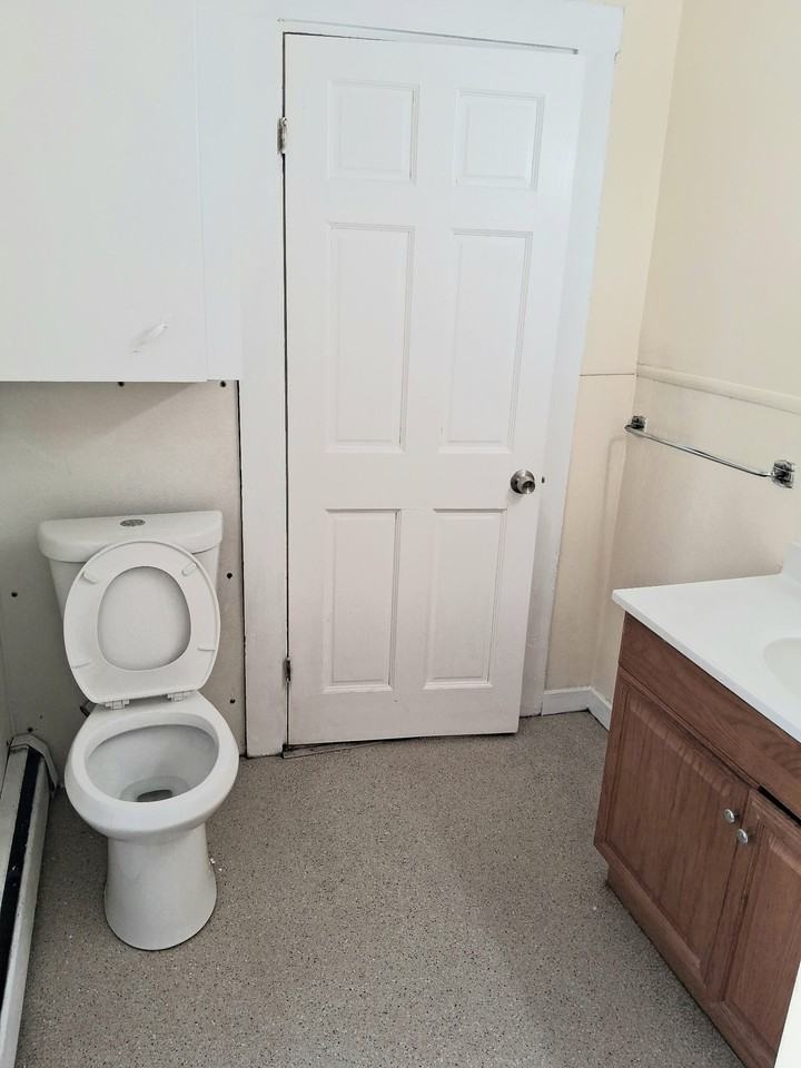 430 Court St #2 - Photo 6 of 14