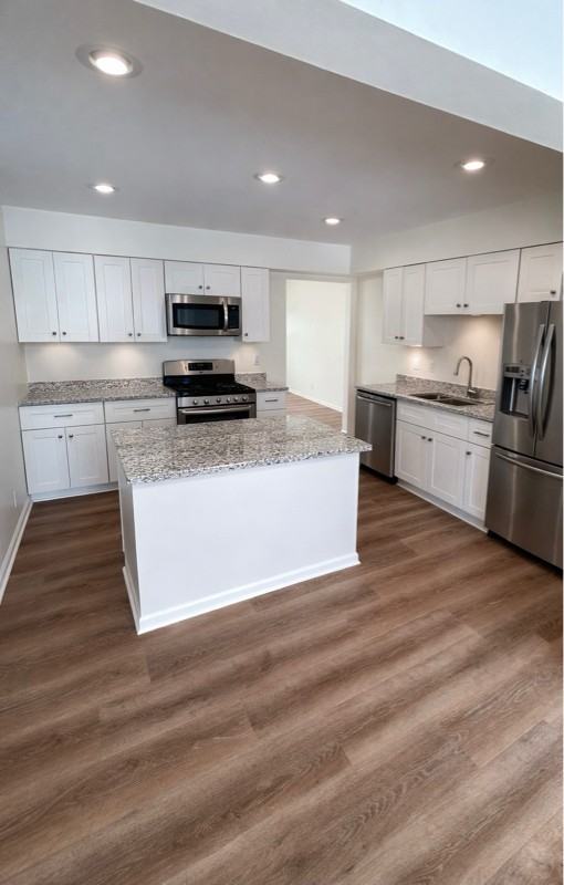 402 Elmwood Dr - Photo 3 of 7