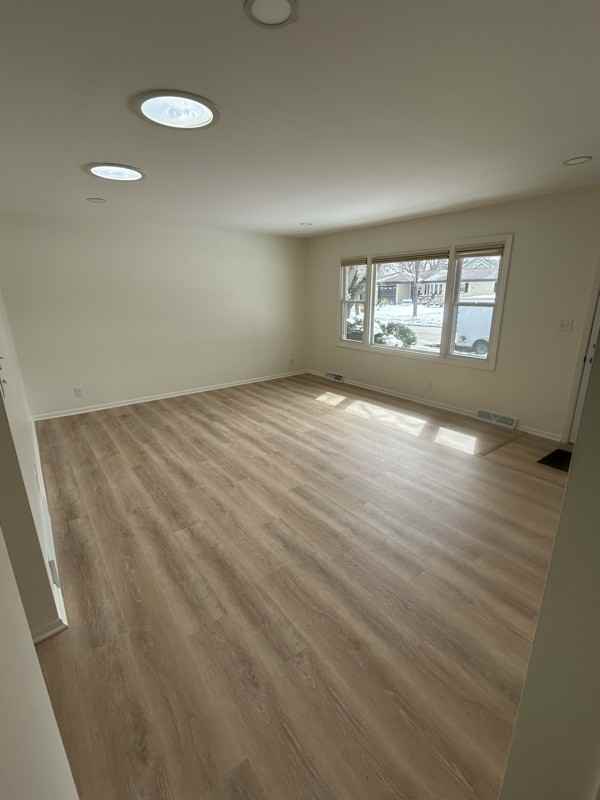 402 Elmwood Dr - Photo 5 of 7