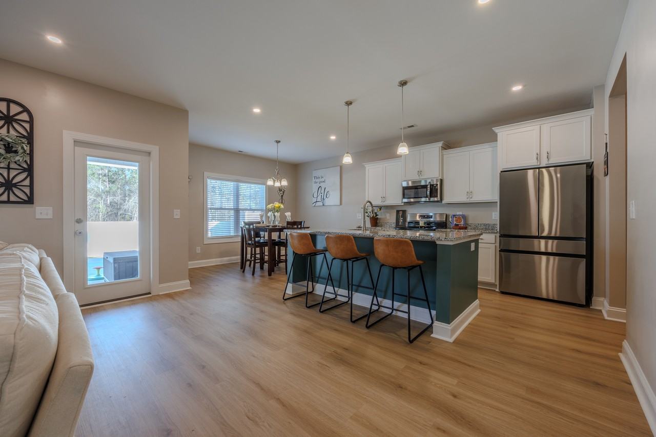 328 Peeler - Photo 4 of 16