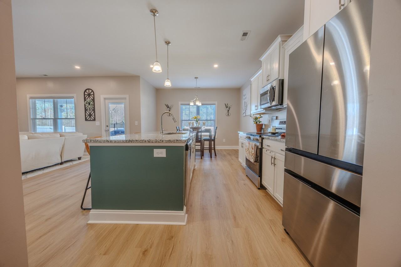 328 Peeler - Photo 5 of 16