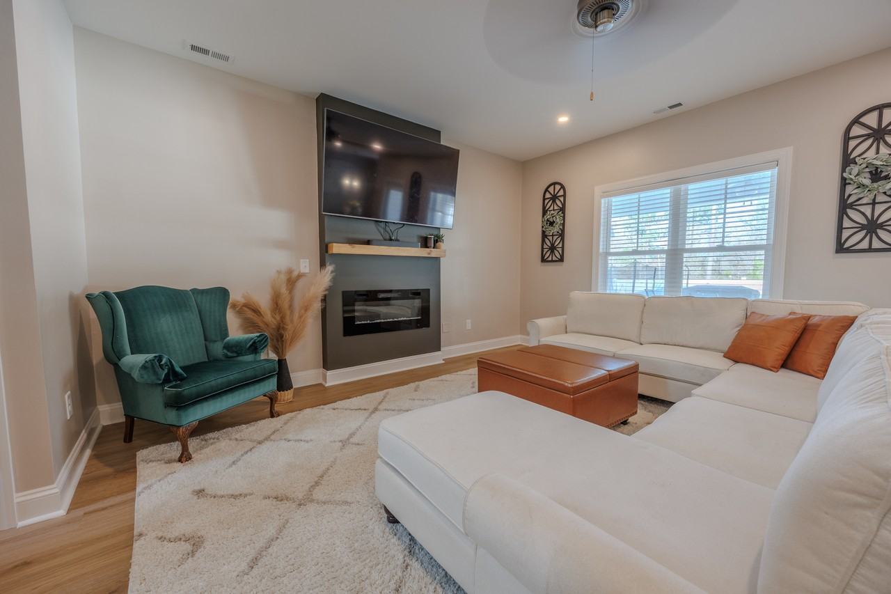 328 Peeler - Photo 6 of 16