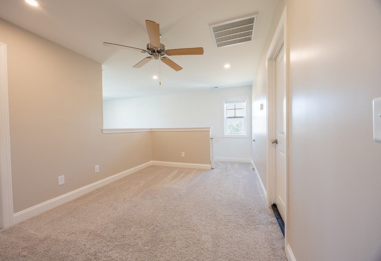 328 Peeler - Photo 7 of 16