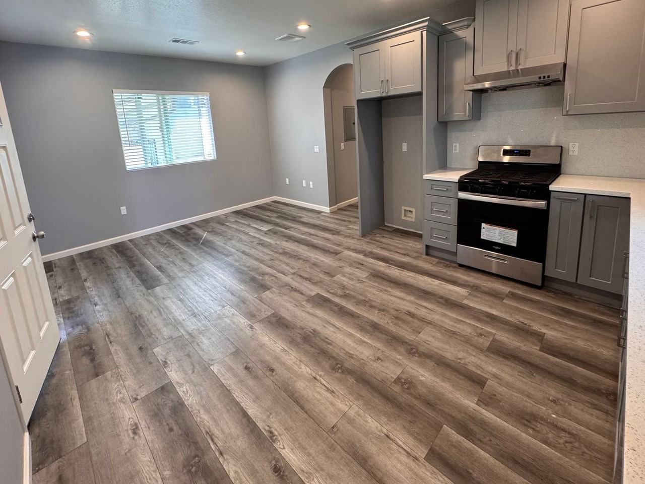 11245 Fulmer Dr - Photo 4 of 13